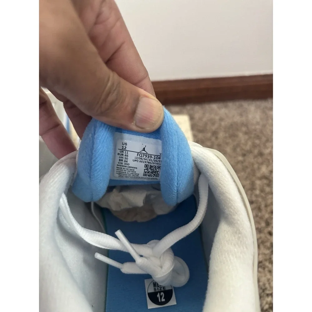 Men's NIKE AIR JORDAN 4 RM 
